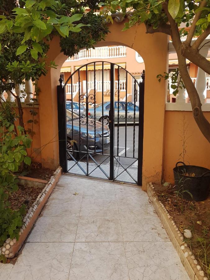 Beachfront Apartment With A Private Garden On The Ground Floor Moncófar Exteriör bild