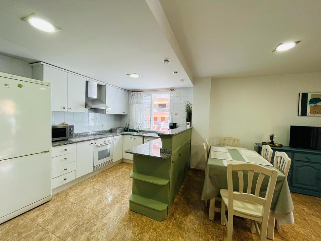 Beachfront Apartment With A Private Garden On The Ground Floor Moncófar Exteriör bild